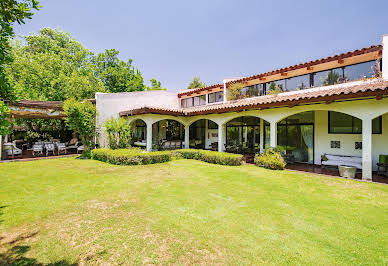 House with garden and terrace 9