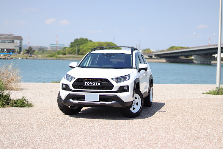 RAV4のカメラの練習・GW・洗車・オーバーフェンダー・テッチンホイールに関するカスタム事例の投稿画像2枚目