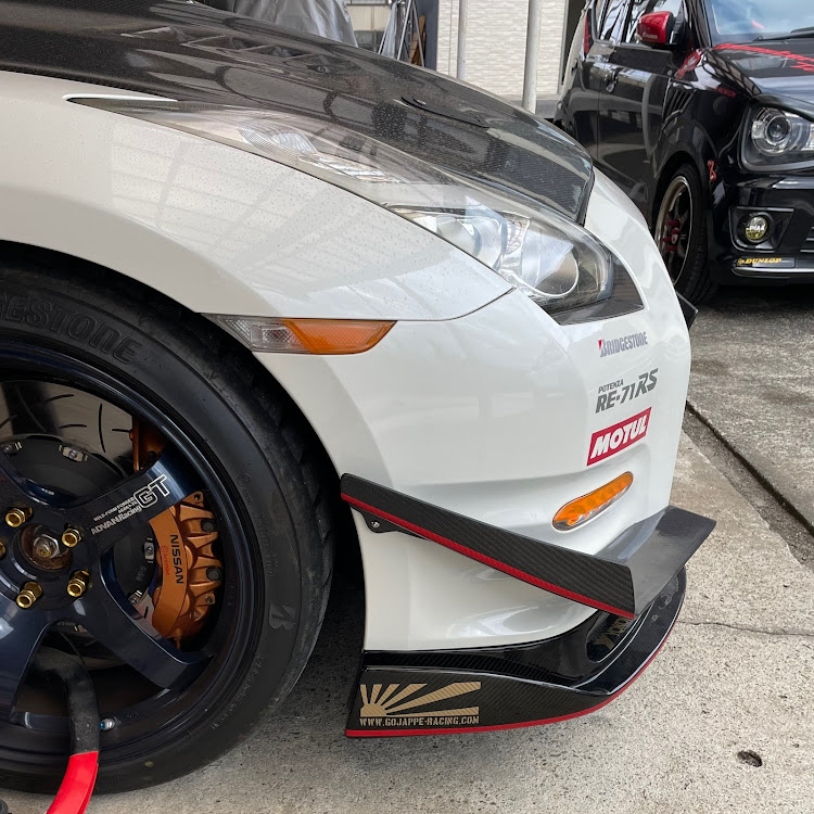 NISSAN GT-Rの暇人の所業🤣・ハセプロ・ガレージマック・フロントカナード TYPE 2・カーボン増し増し😍に関するカスタム事例の投稿画像2枚目