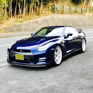 NISSAN GT-R R35