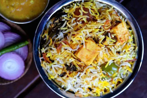 Paneer Hyderabadi Dum Biryani