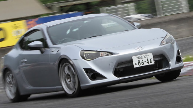 86のサーキットと愛車に関するカスタム事例の投稿画像1枚目