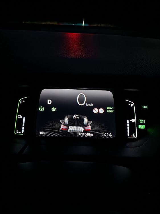フィットのホンダのディーラー・自宅の駐車場・燃料計のめもりが1つ減っていた。・エネオスエネジェット所沢に関するカスタム事例の投稿画像8枚目