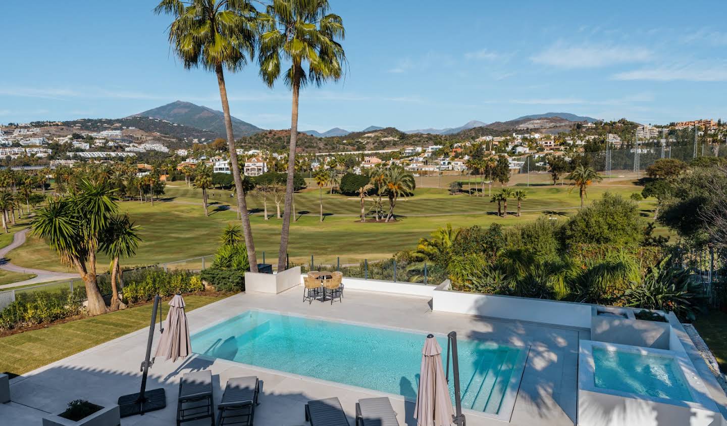 Villa with pool and garden Marbella