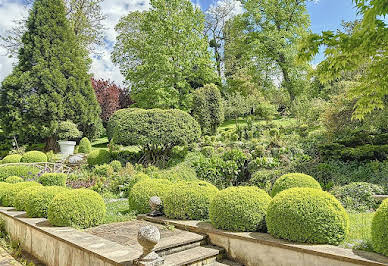 Maison avec piscine et jardin 14