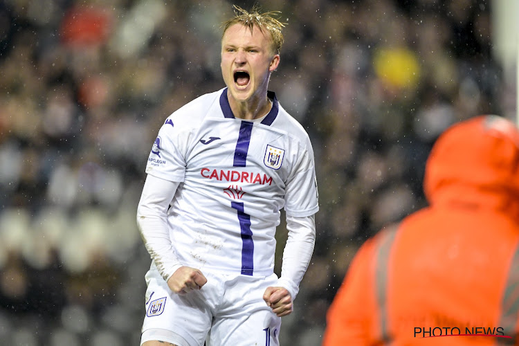 Tout le monde l'attend à Anderlecht, mais... cela n'arrivera pas de sitôt : "Fredberg le permet, mais il y a un problème"