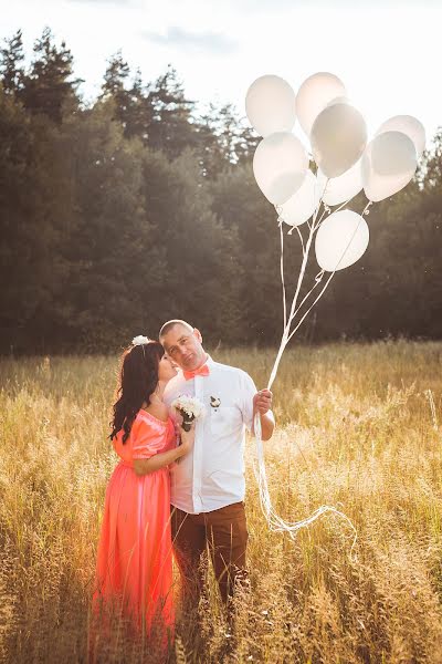 Fotógrafo de casamento Sergey Savko (savkosergey). Foto de 15 de setembro 2015