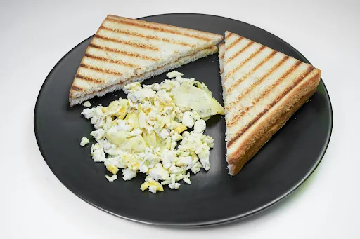 Bread Toast With Egg Scramble