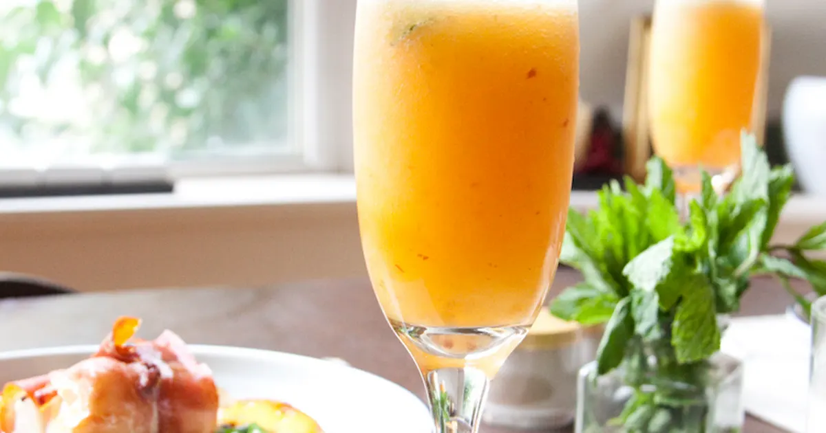 10 Best Peach Bellini Recipes Yummly