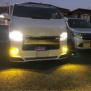 ハイエースバン TRH200V