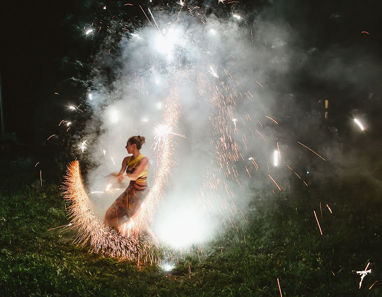 Bryllupsfotograf Valentina Bogomolova (weddingday-2016). Bilde av 15 august 2016