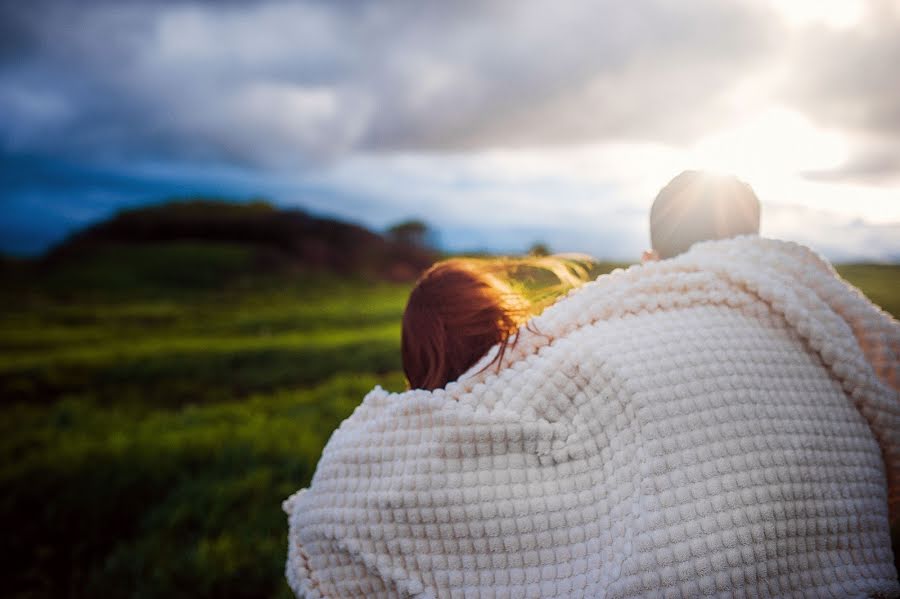 Wedding photographer Aleksey Astredinov (alsokrukrek). Photo of 17 May 2015