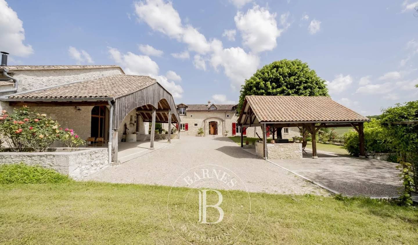 Corps de ferme avec piscine Bergerac