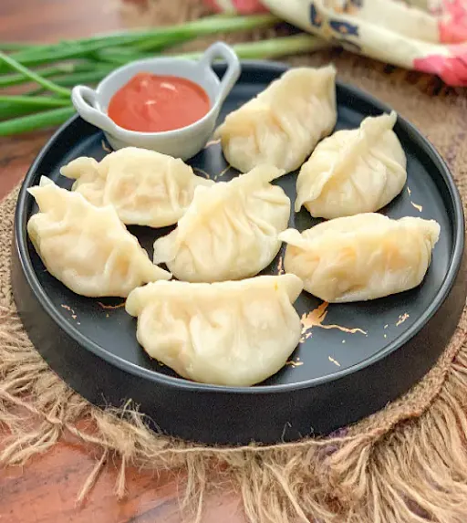 Vegetable Steamed Momos (6Pc)