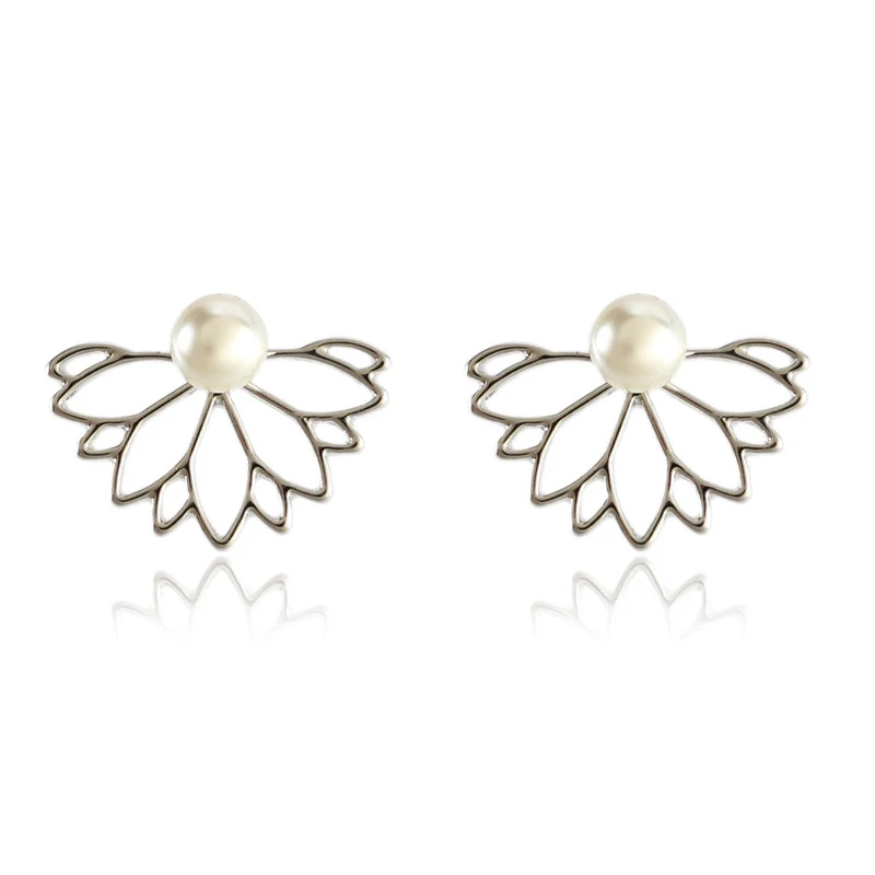 Title 3, Boucles doreilles à clous Pearl Lotus avant et...