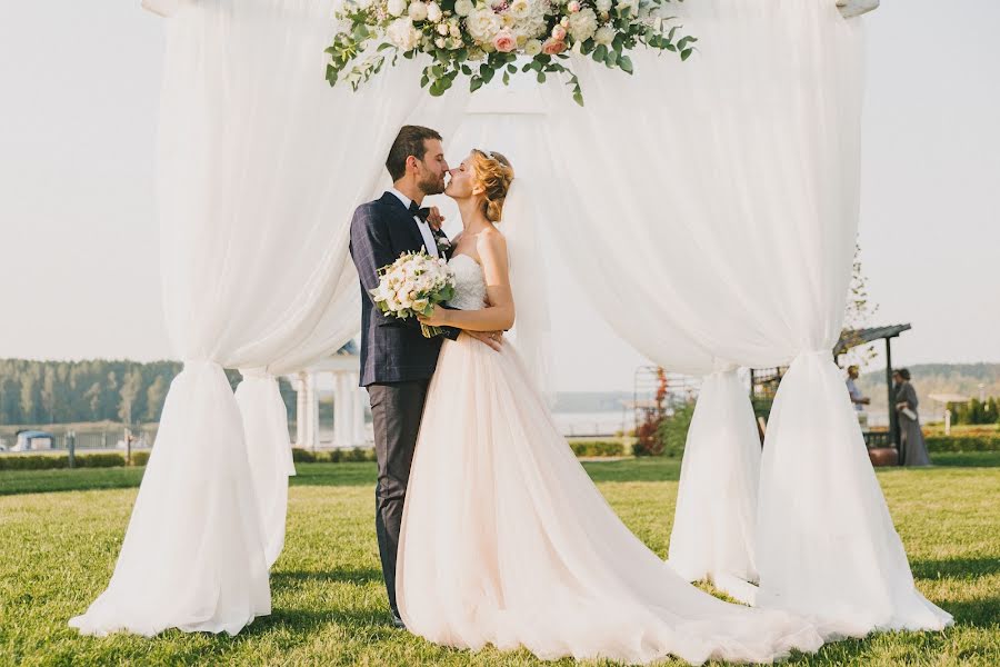 Fotografo di matrimoni Aleksandr Kuzmin (kyzmin). Foto del 2 dicembre 2016