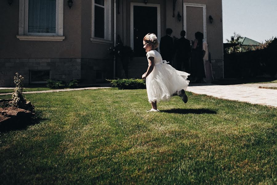 Fotografo di matrimoni Denis Polulyakh (poluliakh). Foto del 9 gennaio 2016