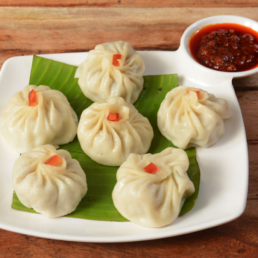 Veg Steam Momos (8 Pcs)