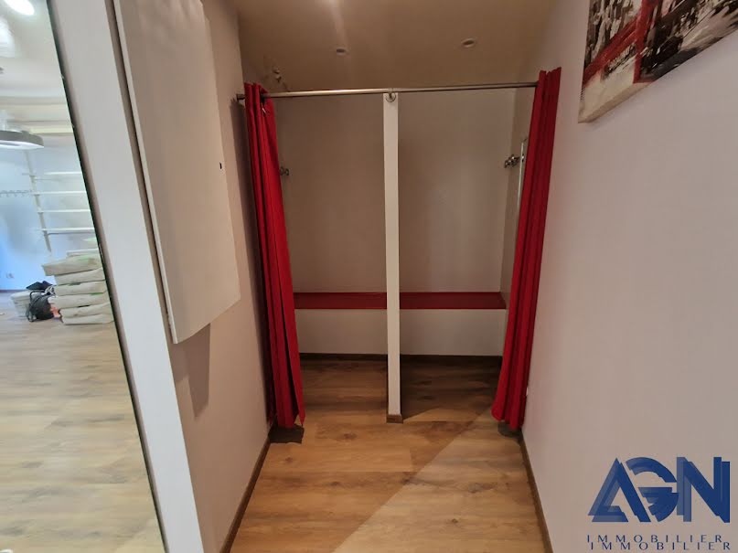 Location  locaux professionnels 5 pièces 80 m² à Agde (34300), 685 €