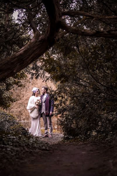 Fotógrafo de casamento Gigy Golez (nostra-foto). Foto de 13 de março 2020