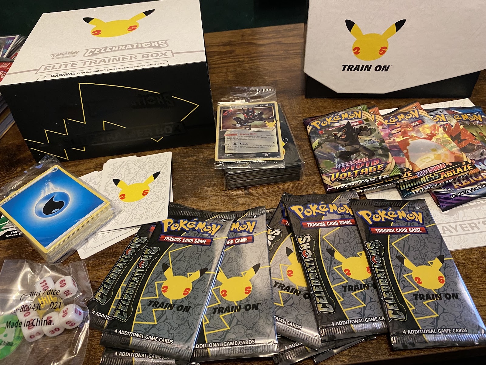 Pokemon Elite Trainer Box : Mega Charizard - XY Unboxing 