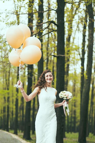 Fotógrafo de casamento Aleksandr Rodin (aleksandrrodin). Foto de 16 de abril 2016