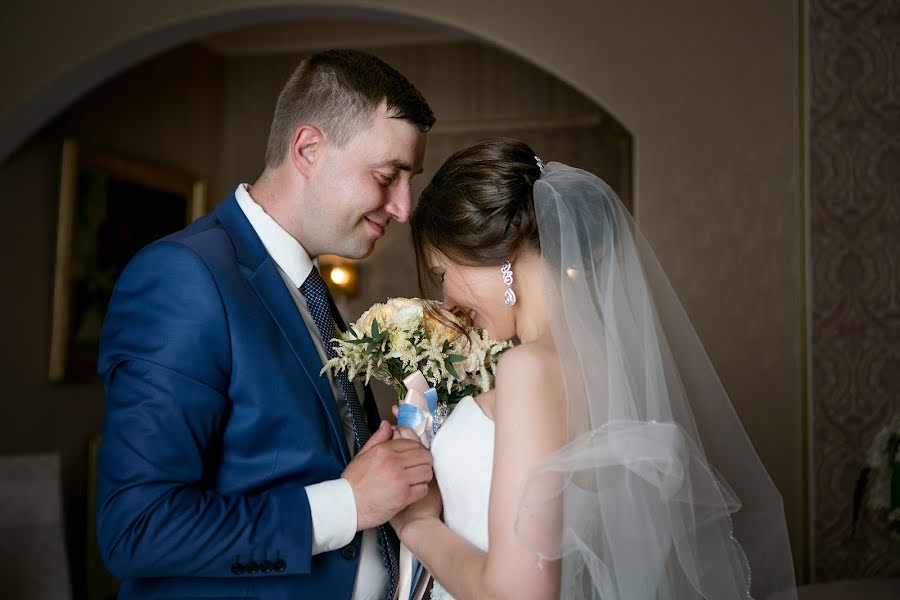 Fotógrafo de casamento Varya Rozhkova (photo-barbara). Foto de 10 de agosto 2016