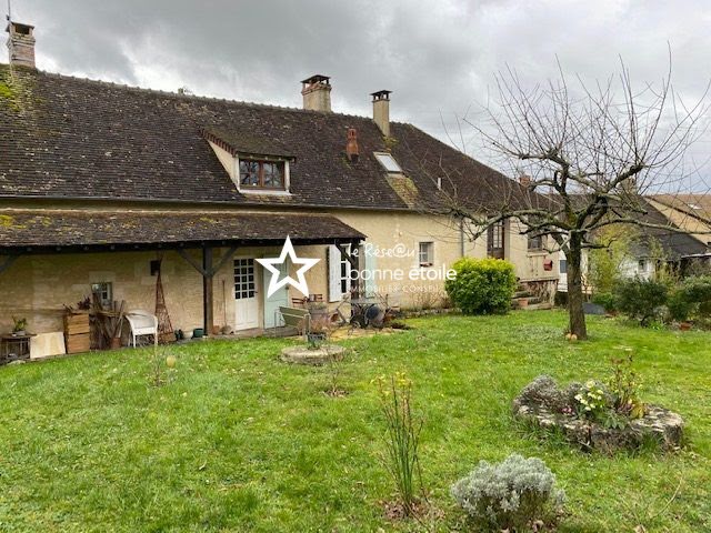 Vente maison 5 pièces 164 m² à Saint-Rémy-des-Monts (72600), 107 500 €