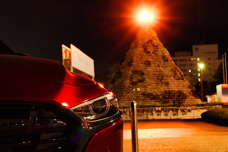 MAZDA3の広島・星空のディスタンス・縦構図はいいぞぉ。・ゴールデンウィーク・Love and Peaceに関するカスタム事例の投稿画像6枚目