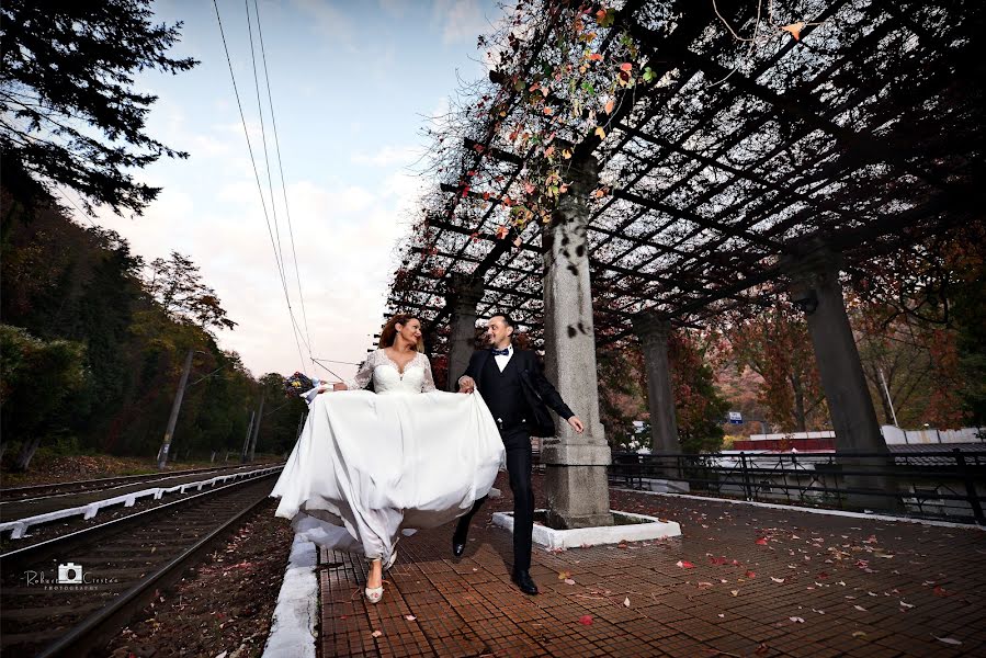 Fotografo di matrimoni Robert Cirstea (robertcirstea). Foto del 16 aprile 2019