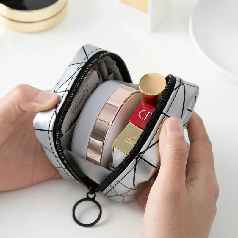 Lipstick PU Waterproof Portable Mini Bag Keep your favorite lipsticks safe, organized, and stylishly accessible wherever
