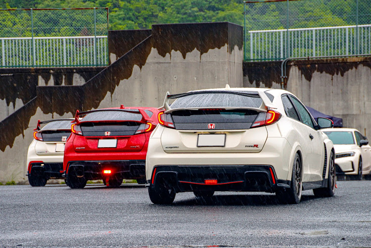 シビックタイプRの2025 TYPE R KANSAI Convention・タイプRミーティング・セントラルサーキット・ミーティング参加車両・シビックタイプR(FK2)特集に関するカスタム事例の投稿画像26枚目