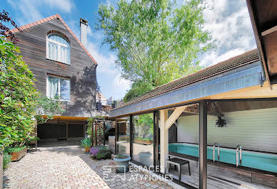 Appartement avec terrasse et piscine 4