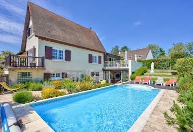 Property with pool 16