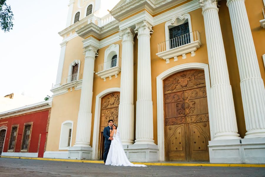 Fotografo di matrimoni Juan Jimenez (juanjimenezfilms). Foto del 15 ottobre 2019