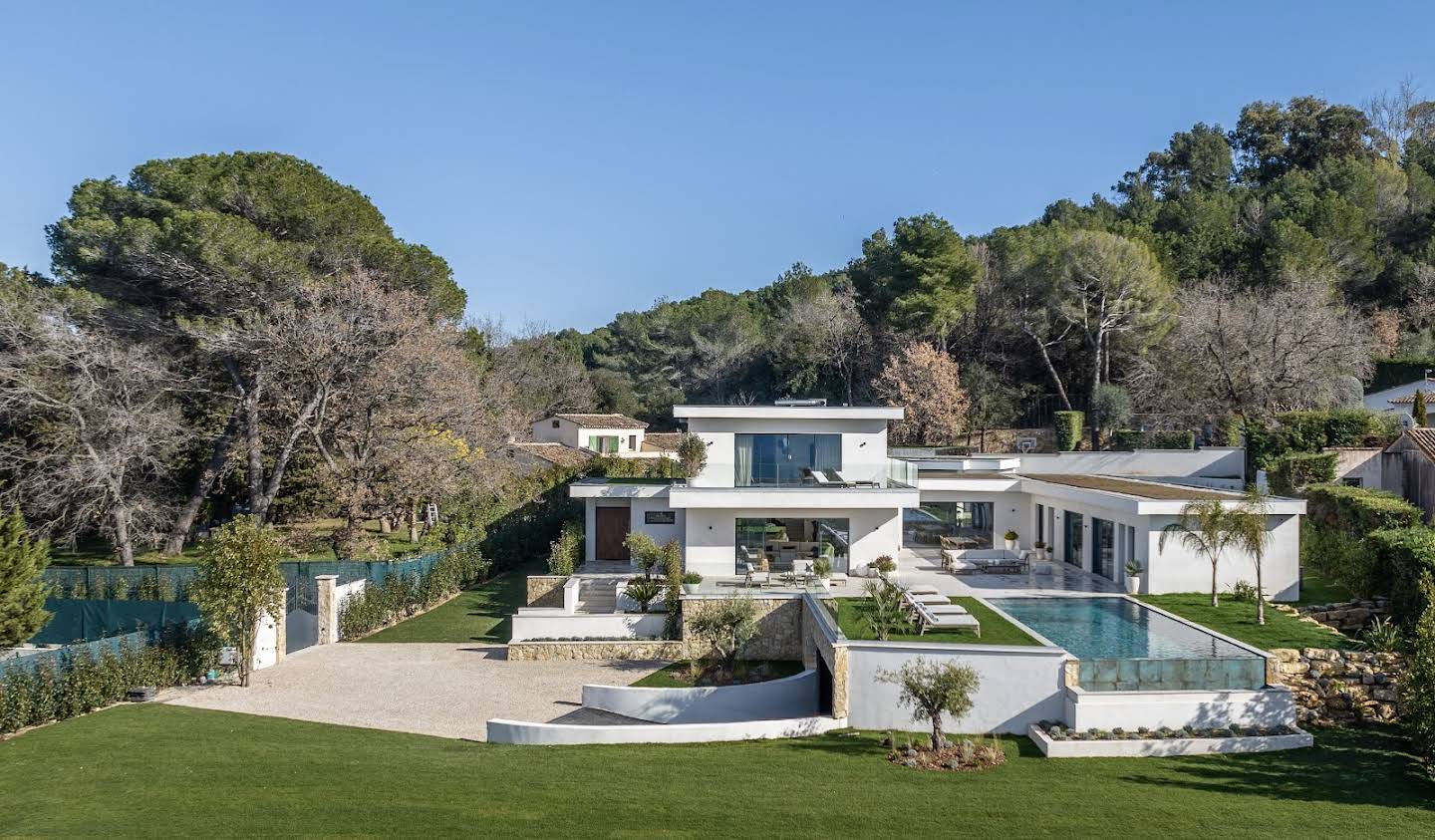 Propriété avec piscine et jardin Le Cannet