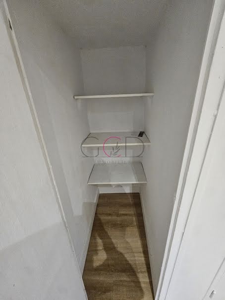 Location meublée appartement 1 pièce 12.93 m² à Aix-en-Provence (13090), 515 €