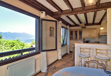 Chalet with panoramic view and terrace 4