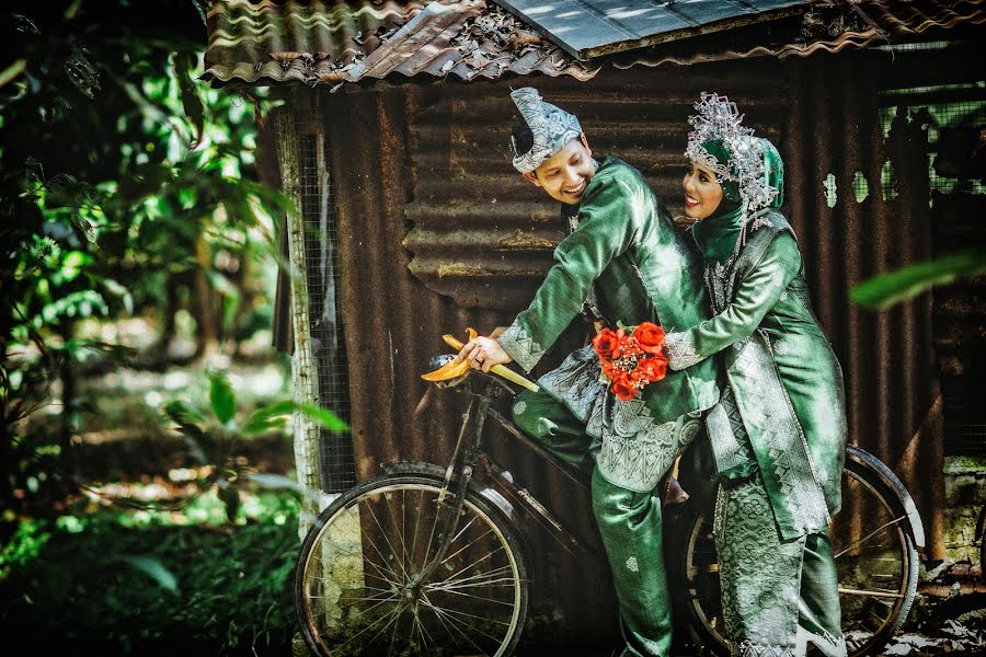 Wedding photographer Mohd Syazwan Md Rodzi (qasihlegion). Photo of 4 February 2014