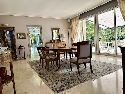 Villa with pool and garden 5