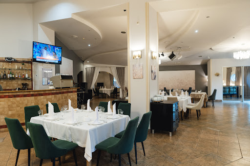 Основной зал