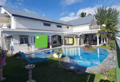 Maison avec piscine 3