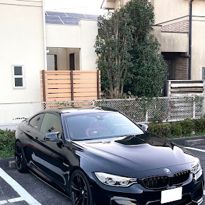 M4 クーペ F82