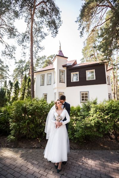 Fotografo di matrimoni Olga Sarka (sarka). Foto del 3 maggio 2021