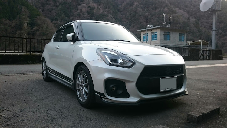 スイフトスポーツのひでぴす（Team 03'z）さんが投稿したカスタム事例の投稿画像3枚目