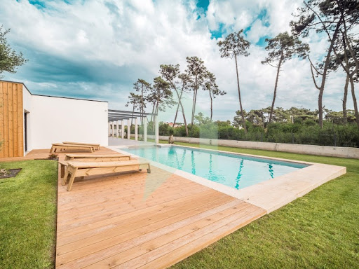 House with pool and terrace 2