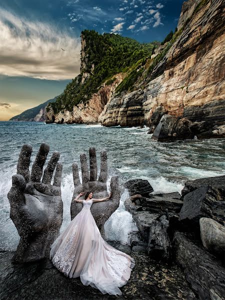 Fotógrafo de casamento Yuriy Akopov (danisyfer). Foto de 26 de julho 2019