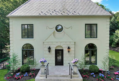 House with garden and terrace 19