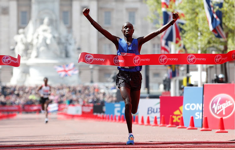 Daniel Wanjiru while winning the London marathon in 2017