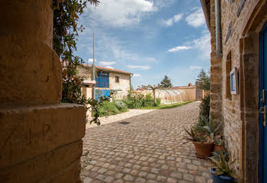 Maison avec piscine et terrasse 4